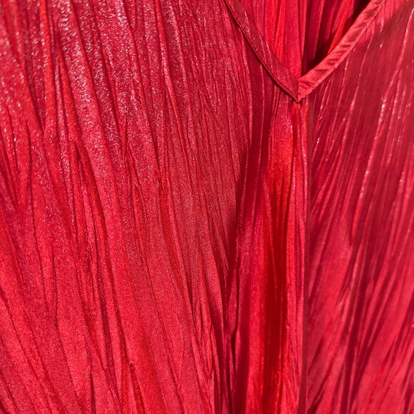 Susan Graver Red Silver Sparkle Sleeveless Blouse-Size Large - Picture 2 of 4